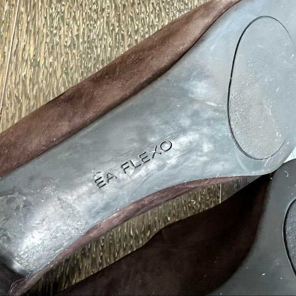 ENZO ANGIOLINI EA FLEXO Brown Suede Kitten Heel 6.5 - Picture 5 of 5